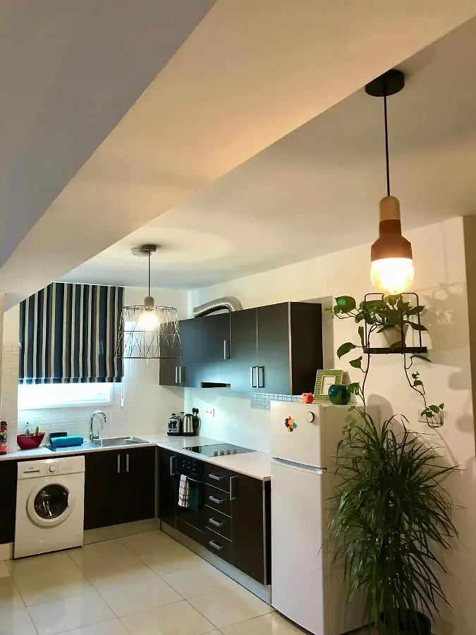 Fat Cow Apartment 101 Λάρνακα