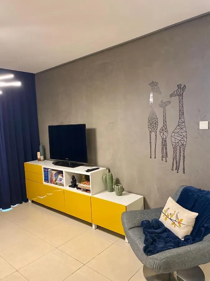 Fat Cow Apartment 101 Λάρνακα
