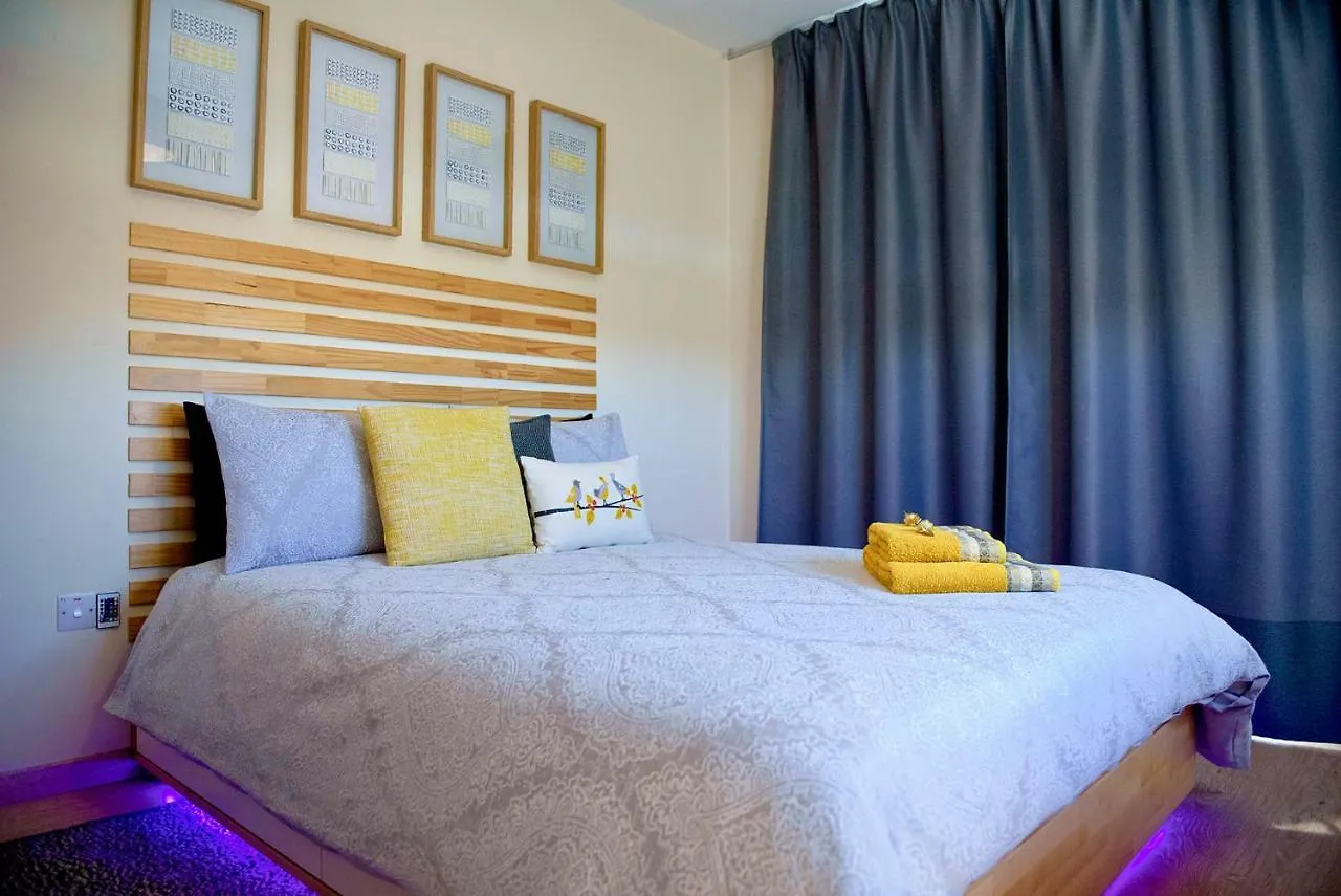 Fat Cow Apartment 101 Λάρνακα